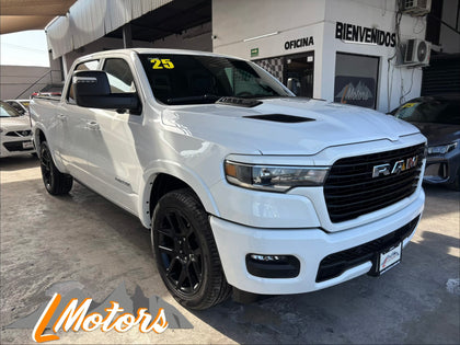 RAM 1500 Laramie Sport 2025 blanca