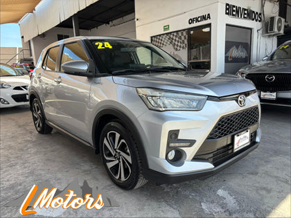 TOYOTA RAIZE XLE 2024 Plata