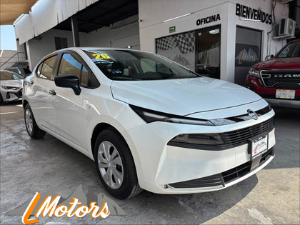 NISSAN VERSA SENSE BASE 2026 blanco